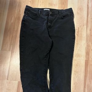 Woman’s Lee Relaxed Fit stonewashed black jeans size 18